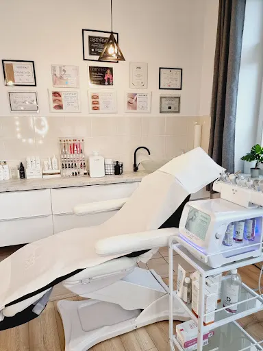 Na Brwi Urok Adriana Giera